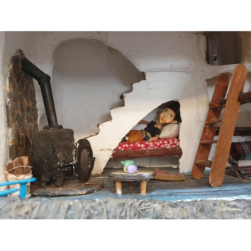 121 - Rustic Hobbit Doll House, Hand Made (DIY) Mini Hobbit House (Approx 82 x 63cm)