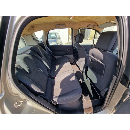 77 - Renault Scenic Dynamique (2007), 1.5Ltr, Manual Diesel, 5-Door Estate, 181,000miles, Road Tax June 2... 