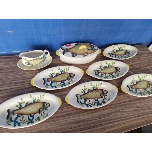 753 - Vintage / Mid-Century 'E Radford' Fish Tableware with Hand Painted Fish Design; Oven Dish with 6 x O... 