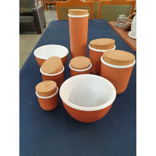 761 - 6 x Plain Pottery Storage Jars in Terracotta Brown With Cork Lids Different Sizes Together with 2 x ... 