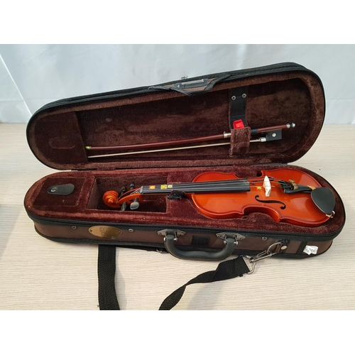 176 - Childs Violin 1/16  Age 3-5, L:36cm) Together with Violin Case