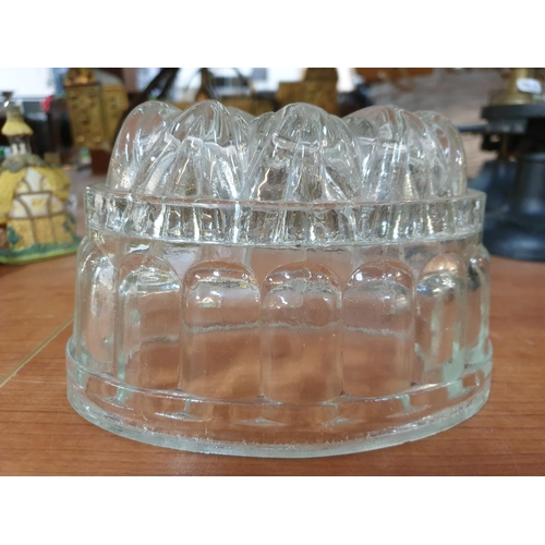 98 - Vintage Oval Glass Jelly Mould (1/2pt)