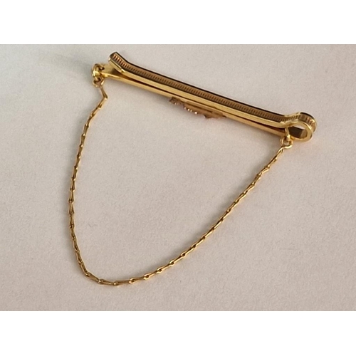 90 - 18ct Gold Tie Slide with Safety Chain and Cyprus Island Motif, (Approx. 4.5g, L: 52mm)