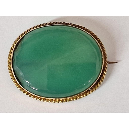 91 - Vintage 9ct Gold Brooch / Pendant Set with Large Oval Shape Green Stone, (Approx. 31 x 25mm, Weight ... 