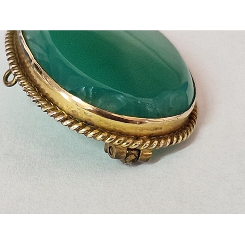 91 - Vintage 9ct Gold Brooch / Pendant Set with Large Oval Shape Green Stone, (Approx. 31 x 25mm, Weight ... 