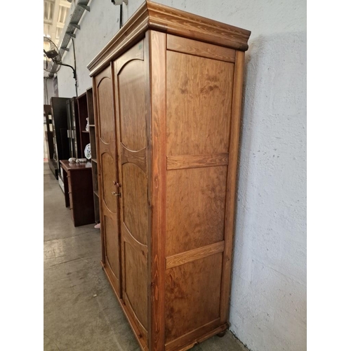 181 - Wooden Double Wardrobe with Internal Shelves, Drawer and Hanging Space, (Approx. 121 x 57 x 183cm)