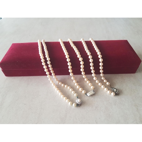 154 - 3 x Vintage Pearls Necklaces with Decorative Clasps (L:45cm, L:60cm, L:62cm)