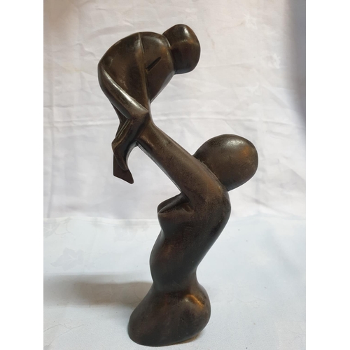 463 - Wooden Figure of Mother and Child (H:25cm)