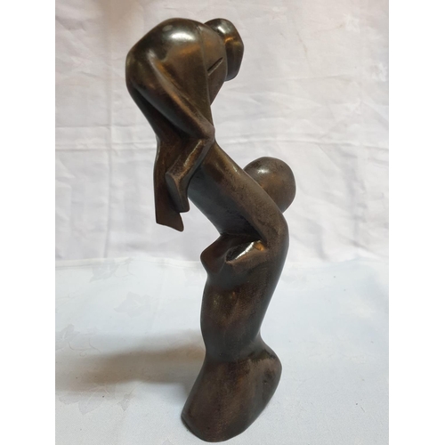 463 - Wooden Figure of Mother and Child (H:25cm)