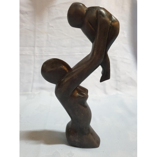 463 - Wooden Figure of Mother and Child (H:25cm)