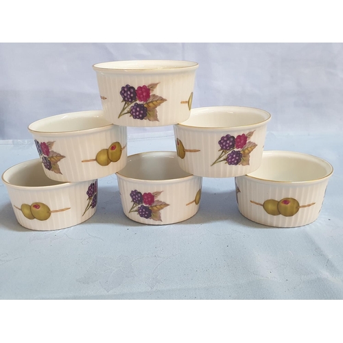 475 - 6 x Small Royal Worcester Souffle Dishes with 