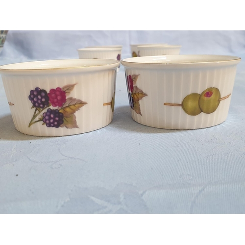 475 - 6 x Small Royal Worcester Souffle Dishes with 