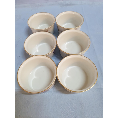 475 - 6 x Small Royal Worcester Souffle Dishes with 