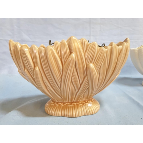 517 - 2 x Retro Flower Holder; 1 with Shell Design (H:16cm x L:25cm) and 1 x with Leaf Design 