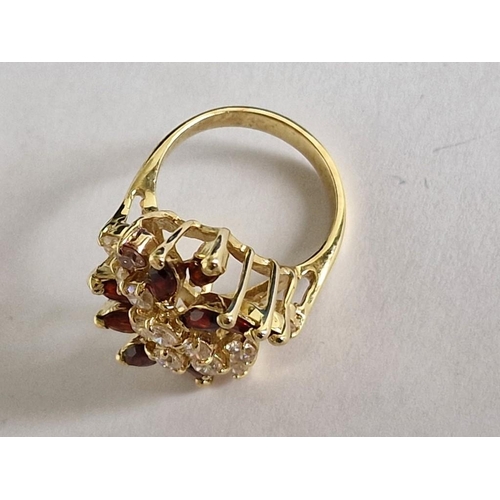 537 - 18ct Gold Ring with Decorative Arrangement of Red and Clear Stones, (Approx. 7.7g, Size K)