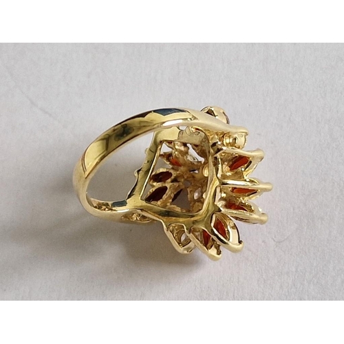 537 - 18ct Gold Ring with Decorative Arrangement of Red and Clear Stones, (Approx. 7.7g, Size K)