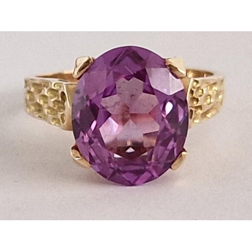 179 - 18ct Gold Ring with Large Oval Cut Amethyst(?) Stone, (Approx. 4.5g, Size K/L, Stone 12x10mm)