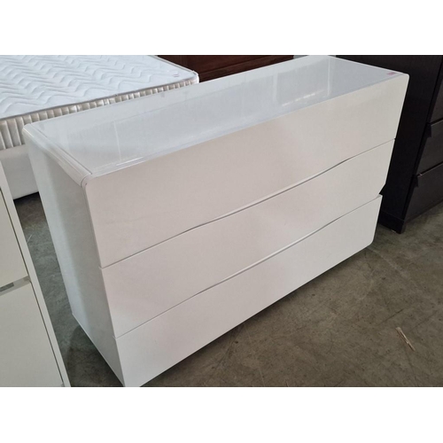 355 - Modern White Lacquered 3-Drawer Chest of Drawers, (Approx. 120 x 40 x 75), (Nb. A/F: chip to corner ... 