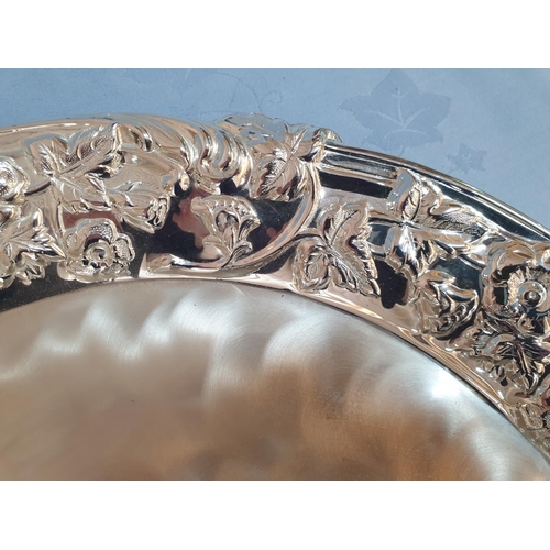 188 - Ikora Large Silver Plated Round (Ø35cm) Floral Pattern Tray (Ternish Resistant Silver Plate)