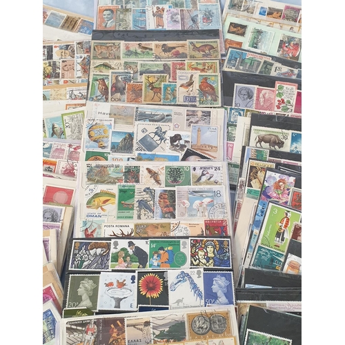 398 - Huge Collection of Stamps from Around the Worlds, 80 x Pages Each Approx 15 - 20 Stamps (Approx 1200... 