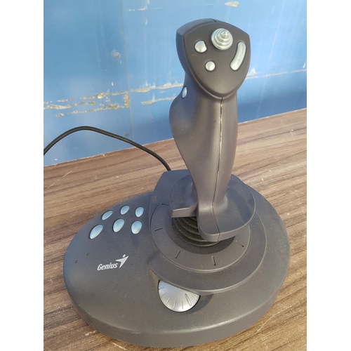 434 - Electronic Collection inc; Grundig Vertiga UMS 6300 Mini Sound System Antenna Genius Joystick Togeth... 