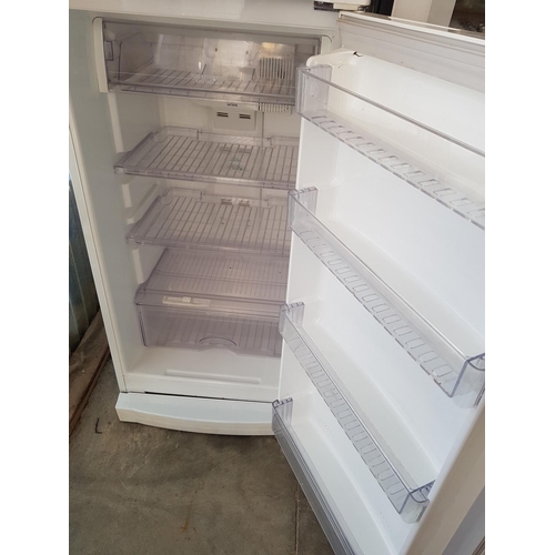 522 - Coldstar, Fresh Master No Frost & Fine Back GR-312M Fridge *Basic Test and Working*