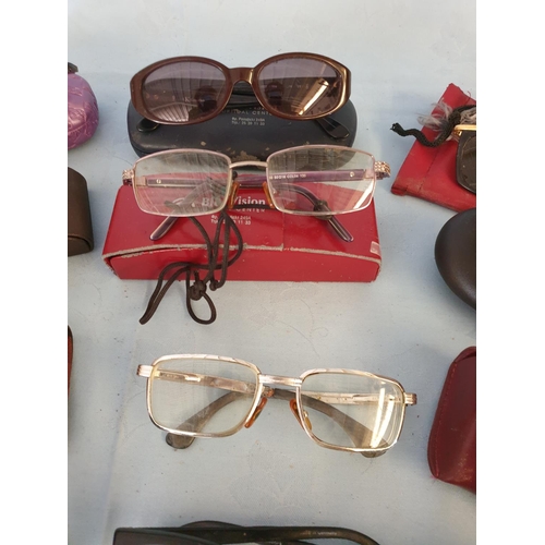 420 - Collection of 12 x Retro Sunglasses and Reading Glasses Together with Retro Glasses Lenses (3)