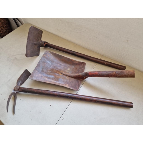 59 - 3 x Vintage Metal Garden Tools, Two with Wooden Handles, (3)