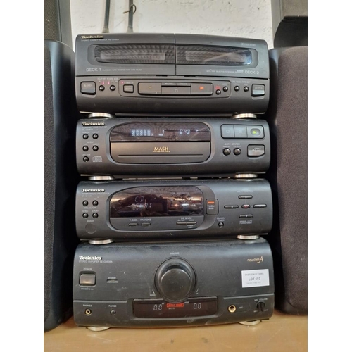 692 - Technics Stacking System Incl. Amplifier (SE-CH505A), Tuner (ST-CH505), CD Player (SL-CH505), Casset... 