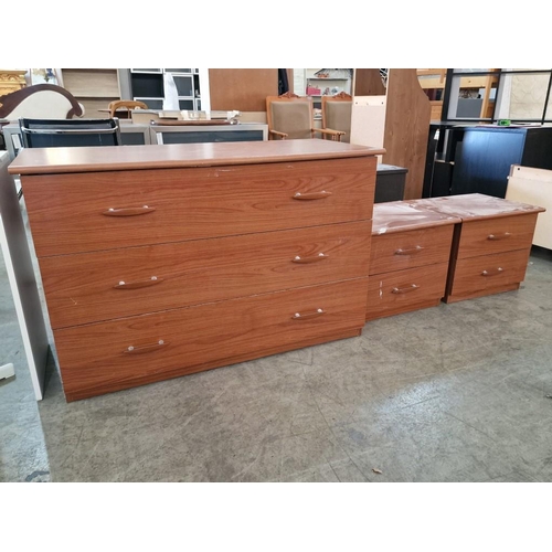 817 - Wood Effect 3-Drawer Chest of Drawers, Together with Pair of Matching 2-Drawer Bedside Units, (3)

(... 