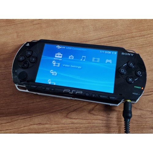 6 - Sony PSP / PlayStation Portable and Hard Case, Charger & 'Persuit Force' Game, * Basic Test & Workin... 