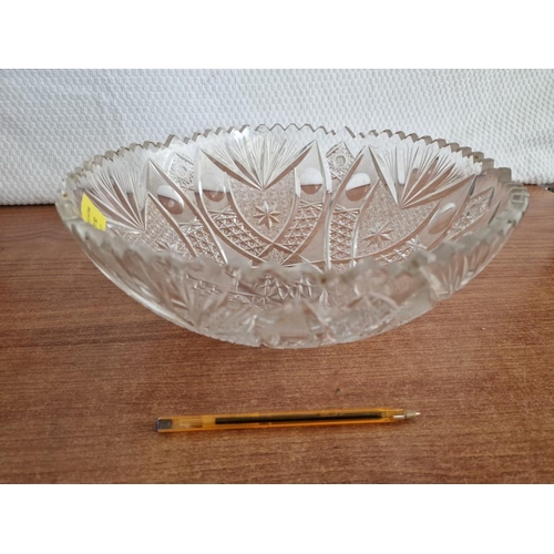 152 - Decorative Round Crystal Bowl, (Approx. Ø: 28cm)