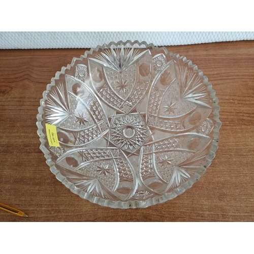 152 - Decorative Round Crystal Bowl, (Approx. Ø: 28cm)