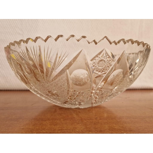 152 - Decorative Round Crystal Bowl, (Approx. Ø: 28cm)