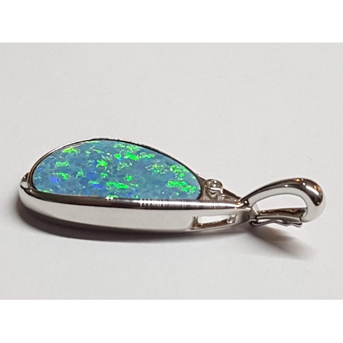 289 - 18ct White Gold and Little Diamonds and Opal (?) Pendant, Total Weight 10.36gr, Size Approx 3.2 xc1.... 