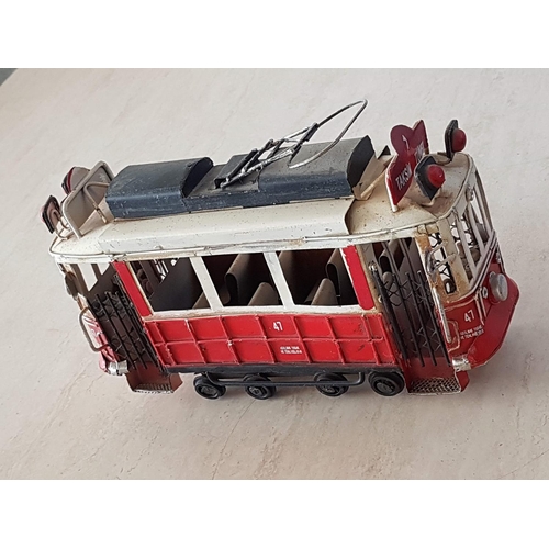 363 - 3D Metal Retro Tram Model (Approx 25cm x 15cm)