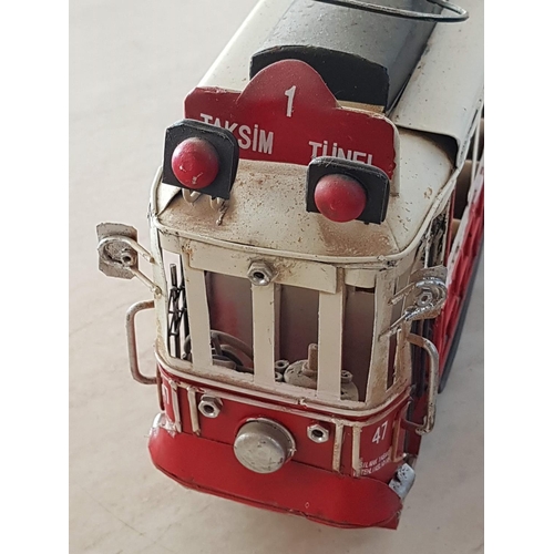 363 - 3D Metal Retro Tram Model (Approx 25cm x 15cm)