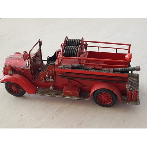 364 - Vintage Fire Engine Model Metal 3d Model (Approx 33 x 14cm)