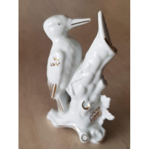 343 - Limoges Porcelain White / Gold Figurine of Woodpecker (H:15cm)