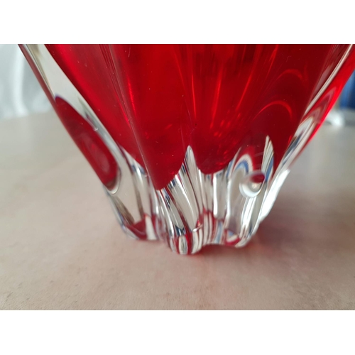 346 - Murano Style Hand Made Art Glass Vase, Red Glass, Deep Vertical Ribbing (H:20cm)