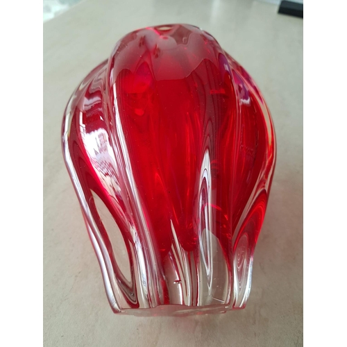 346 - Murano Style Hand Made Art Glass Vase, Red Glass, Deep Vertical Ribbing (H:20cm)