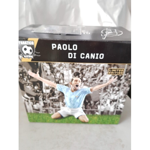 471 - 4 x Football Players Figurines inc; 3 x Francesco Totti and 1 x Paolo Di Canio (1/9 Scale Polystone ... 