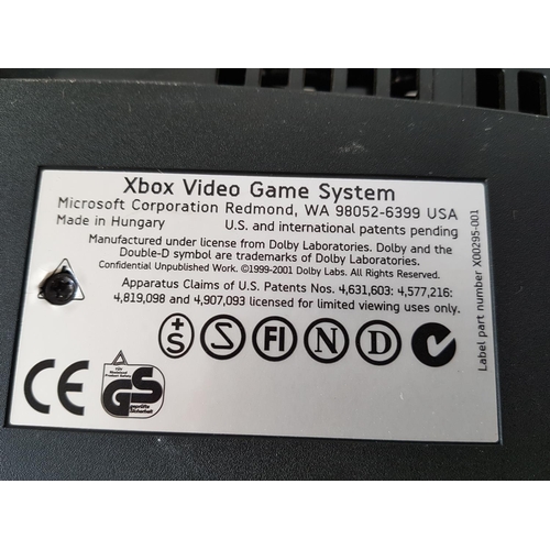 527 - Xbox Video Game System (WA98052-6399 USA), with 2 x Gaming Controllers (A/F, Un-Tested)