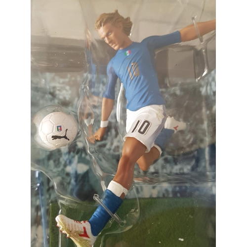 549 - Francesco Totti Collection of 6 x Football Players Figurines (Polystone Resin Statue)