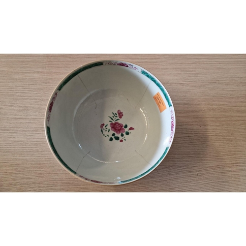 688 - Antique Round Chinese Bowl, Hand Painted with Floral Decoration in Natural Colours, (Approx. Ø: 23cm... 