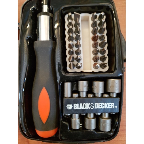 585 - Black & Decker 40-pieces of Ratchet Screwdriving Set