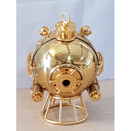 8 - Stylish Decorative Clock, Novelty Desk Item Vaguely Shaped Like a Divers Helmet, Quartz (H:18cm), (u... 