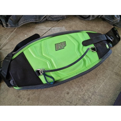 767 - Kitesurfing Set; Underground Swank 134 x 40 Kiteboard in Jobe Carry Bag, Best Kahoona Plus V6 11.5m ... 