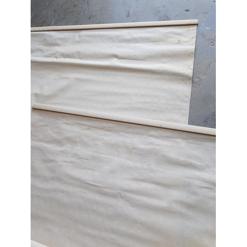 511 - 2 x Beige Window Blinds (100 x 140cm & 140 x 200cm) (A/F)