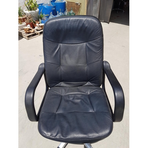 822 - Large Leather Effect / Swivel Black Office Chair